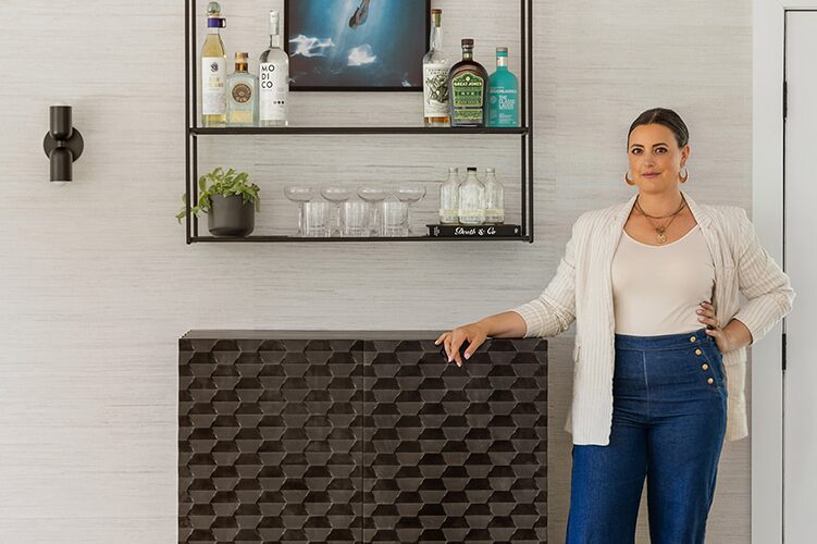 bar_full_body_shot___Copy