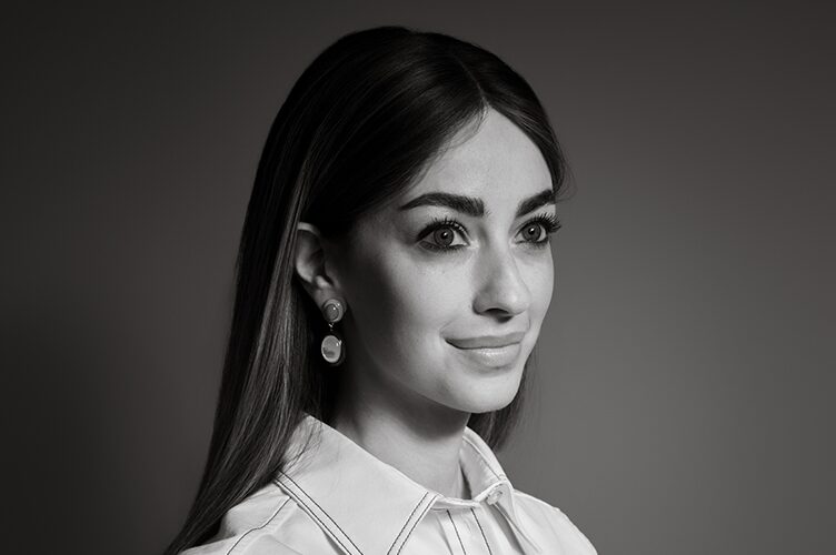 Abigail Kahan Headshot